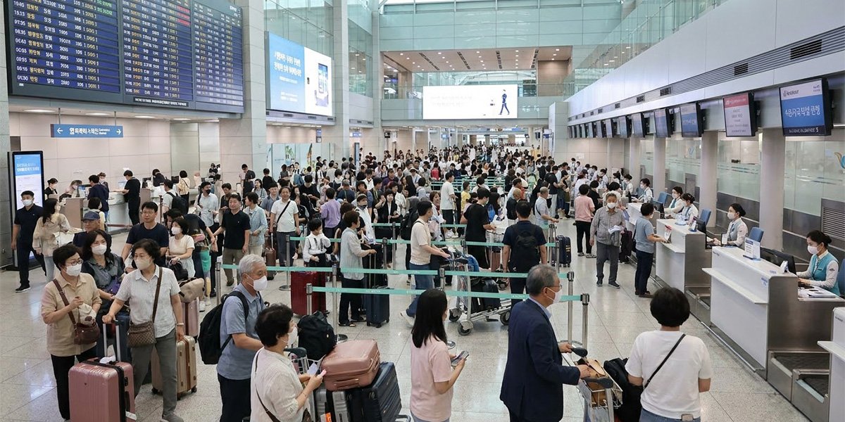 추석 연휴 해외여행객으로 붐비는 인천국제공항 출국장